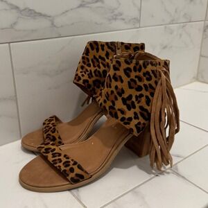 Very Volatile Sandals Womens 9 Leopard Print Fringe Ankle Strap Block Heel